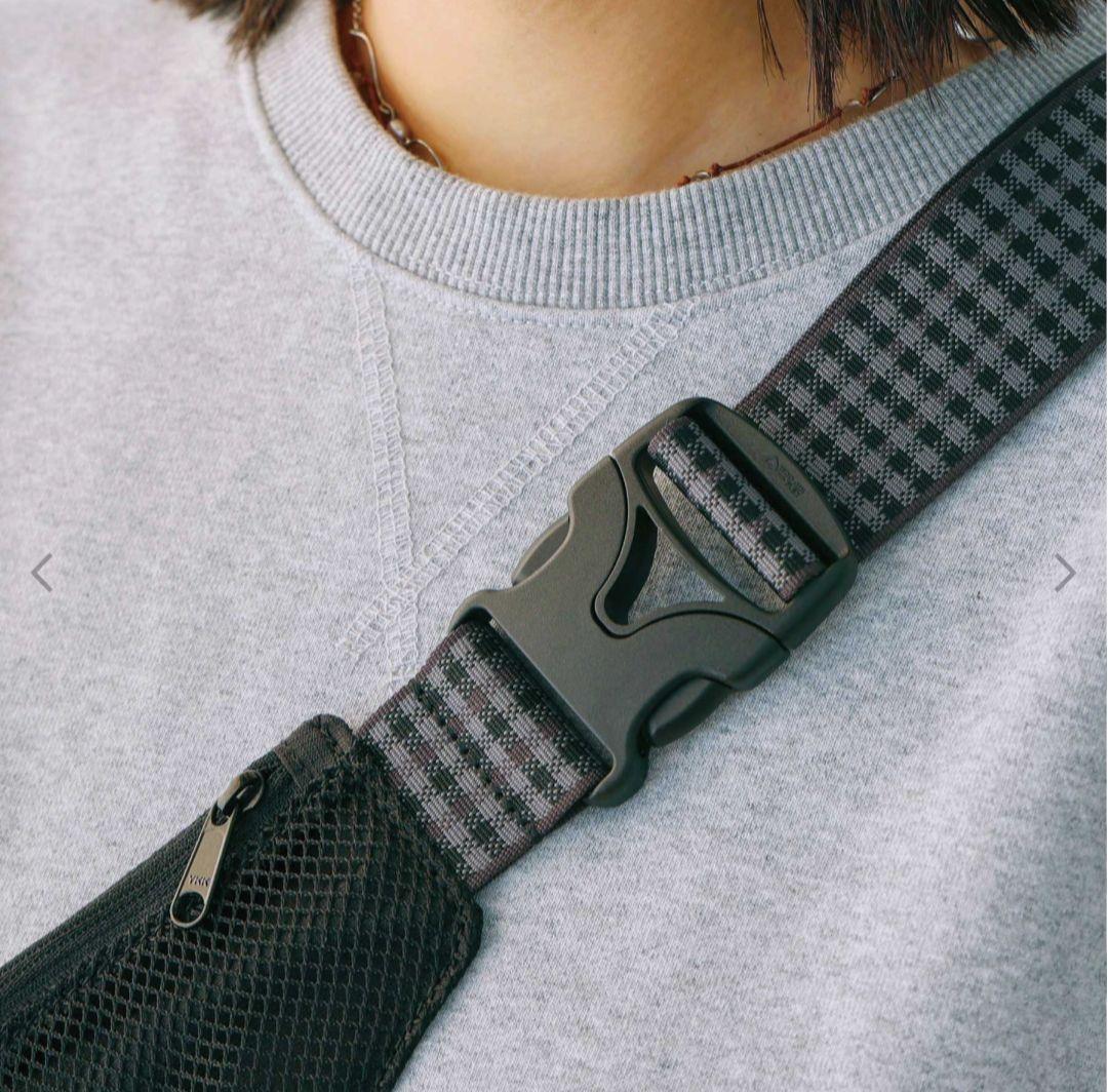 ファミリア×ニューエラ 　ボディバッグ　新品未使用