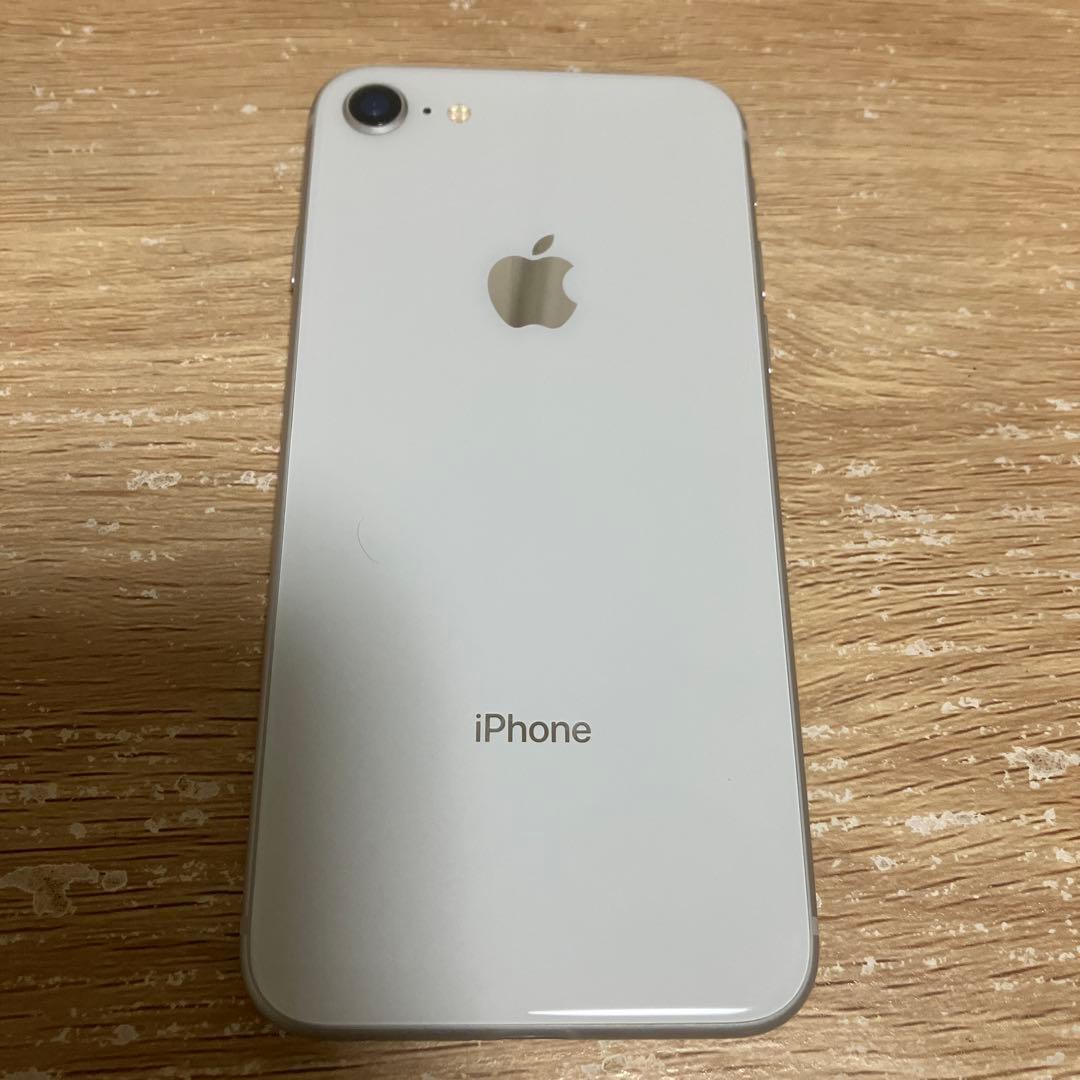 Apple iPhone 8 本体 64GB シルバー　箱付き