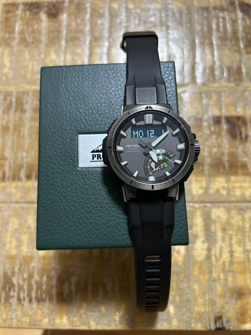 PRO TREK デジタル腕時計 ブラック