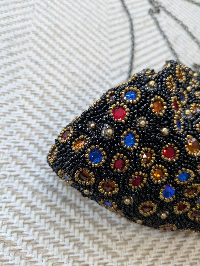 SANTI パーティーバッグ ビジュー付き　クラッチ　バッグ　美品　神崎恵