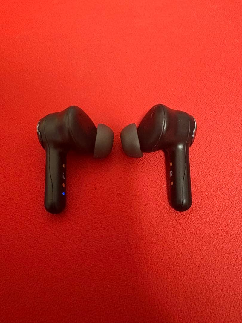 JBL QUANTUM TWS ゲーミングイヤホン