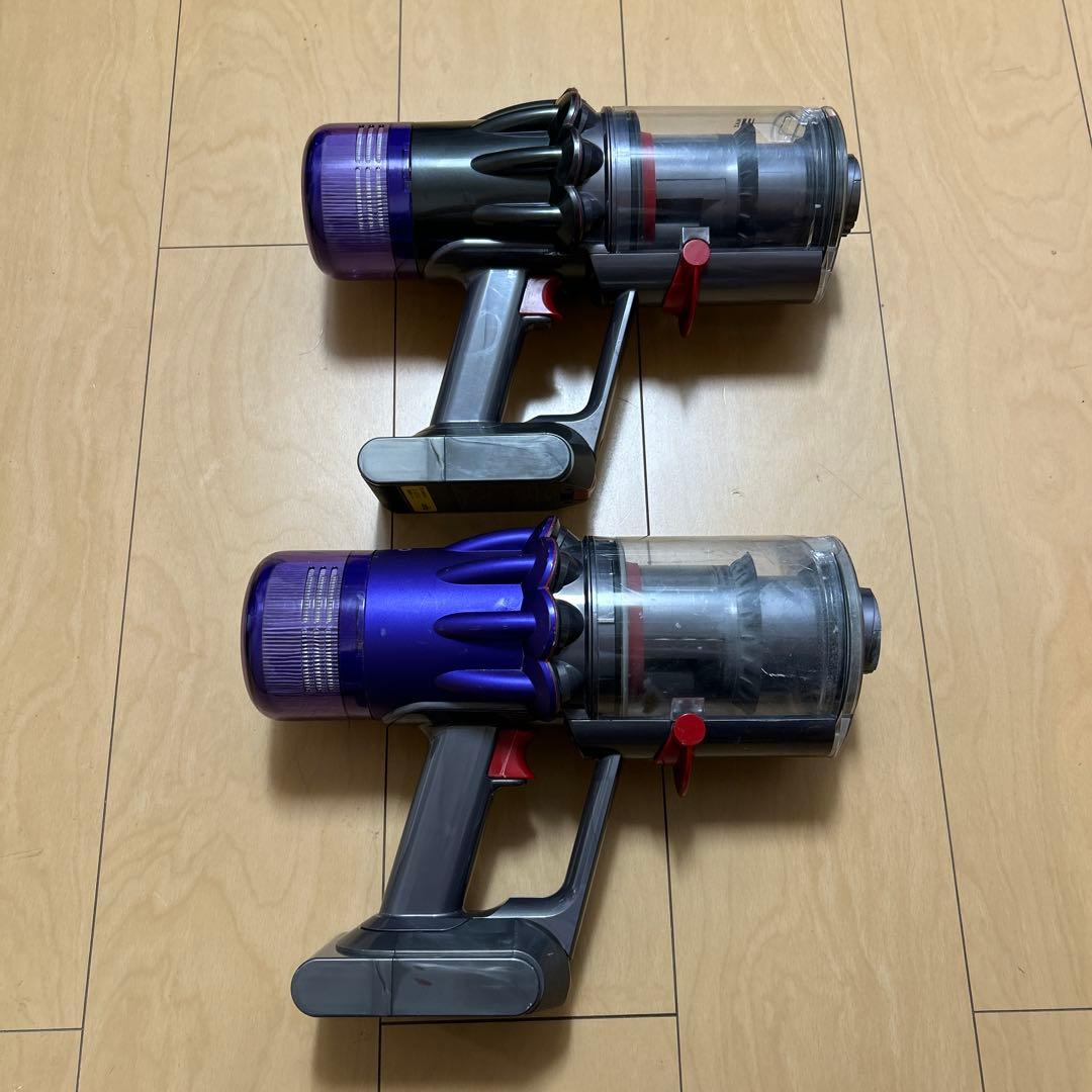 dyson ダイソン　sv18 本体のみ　2台セット　ジャンク扱い