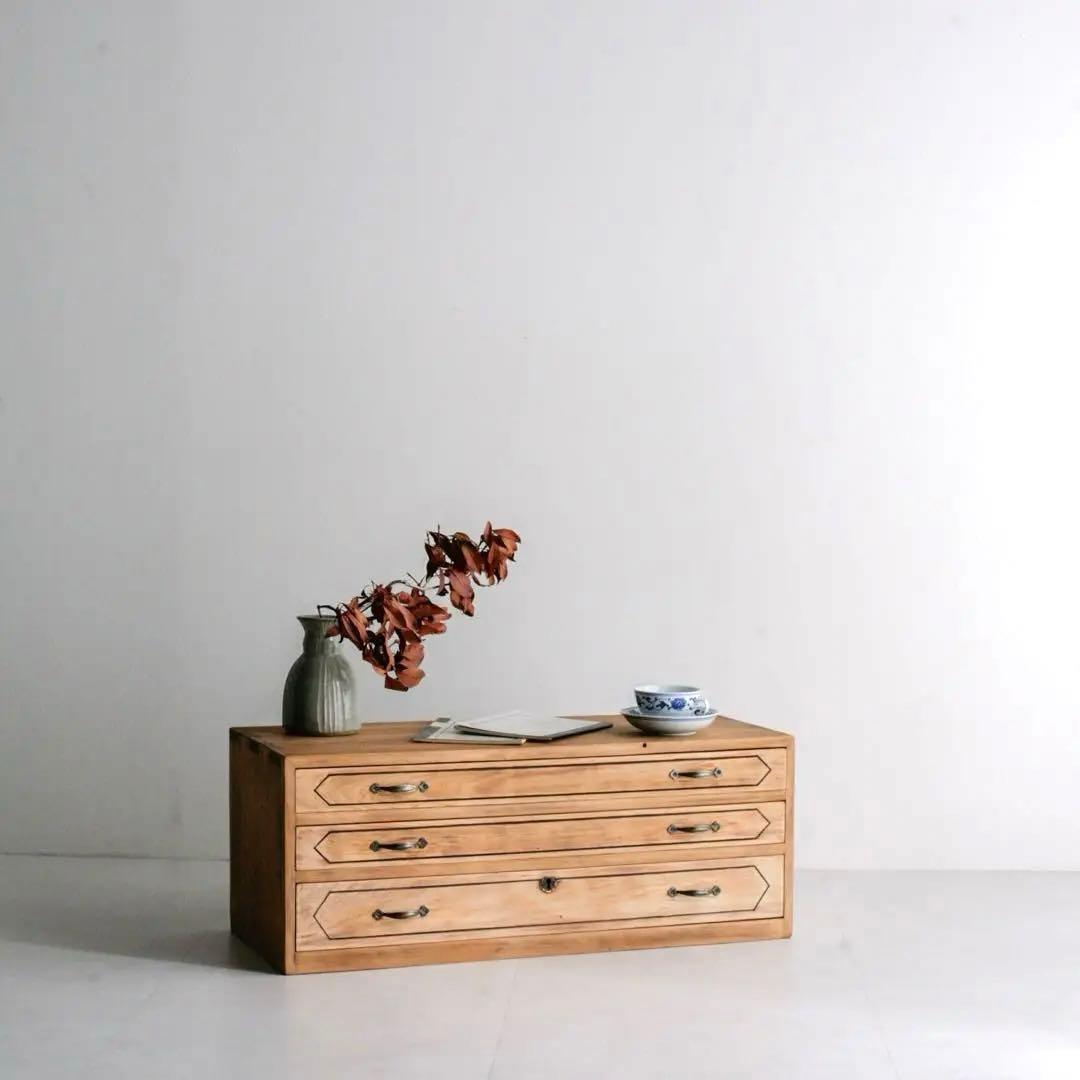 小引き出し　収納棚　飾り棚　収納箱 無垢材 テレビ台 小箪笥 古家具 古道具