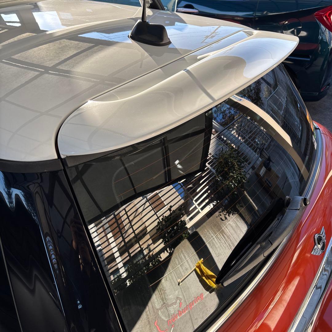  MINI R56 純正　ホワイト リアスポイラー ボルトオン