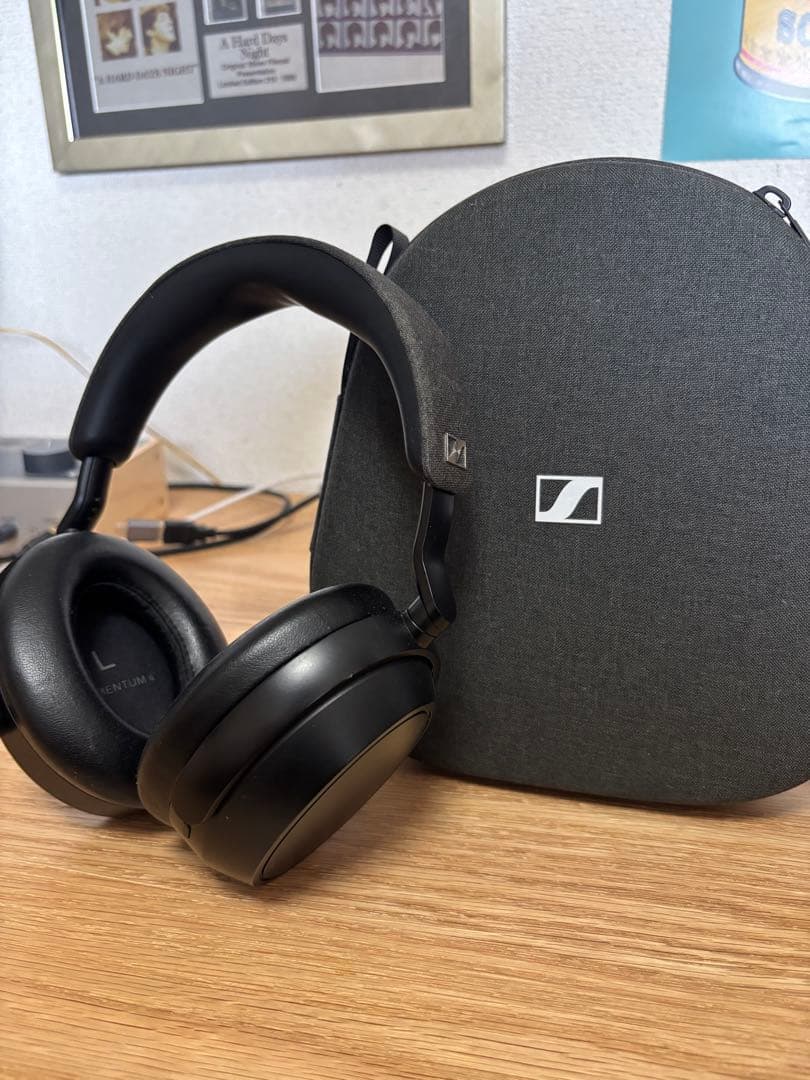 Sennheiser MOMENTUM4 ケース付き