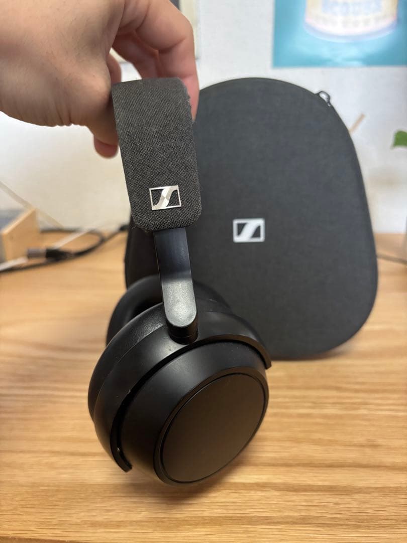 Sennheiser MOMENTUM4 ケース付き