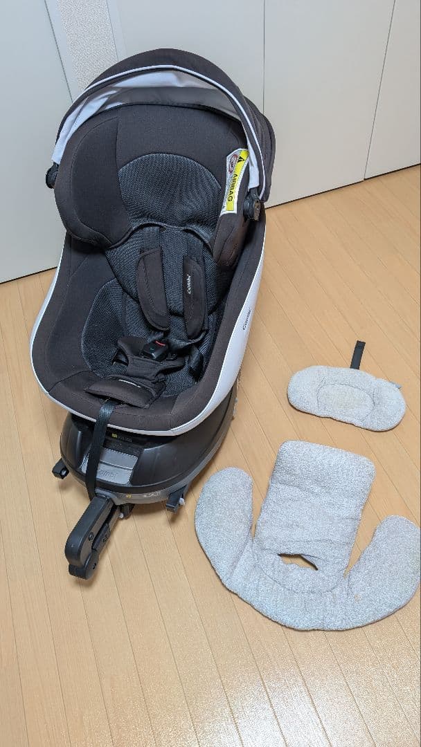 Combi CG-UIG 車用チャイルドシート 0-18kg