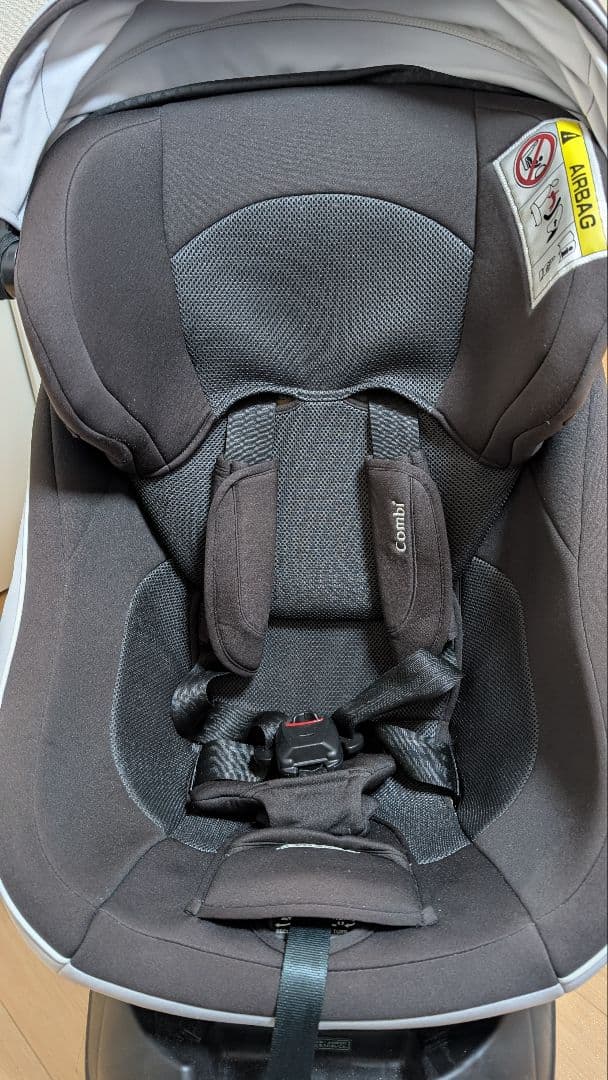 Combi CG-UIG 車用チャイルドシート 0-18kg