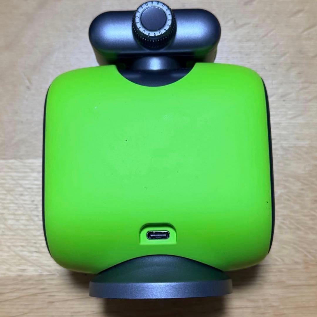 XootGo プロジェクター本体 グリーン　三脚付き