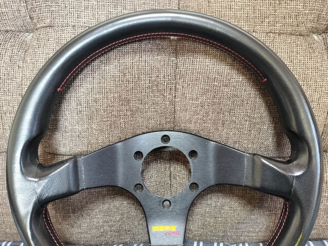 MOMO CORSE ステアリング