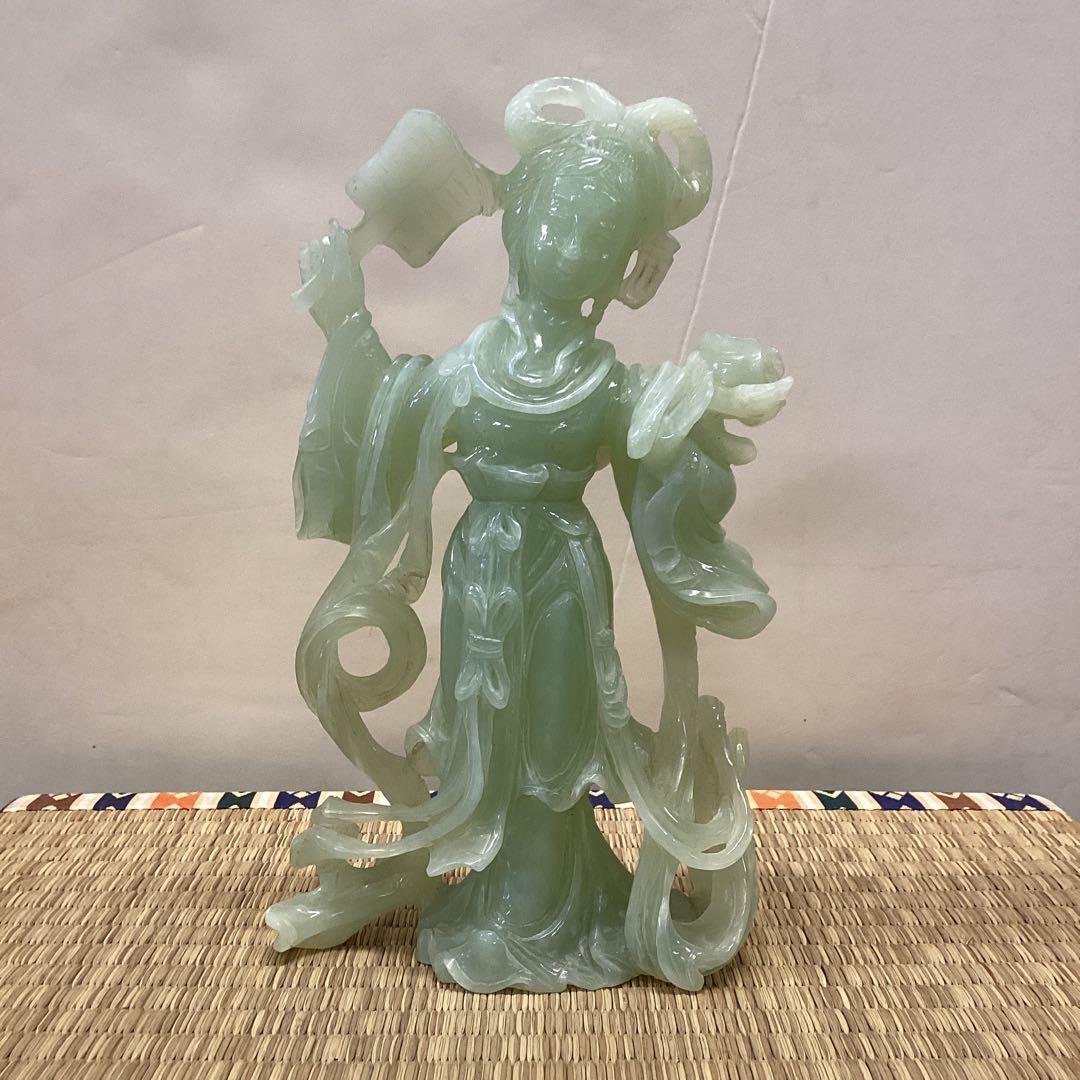 翡翠製女性像 約15cm