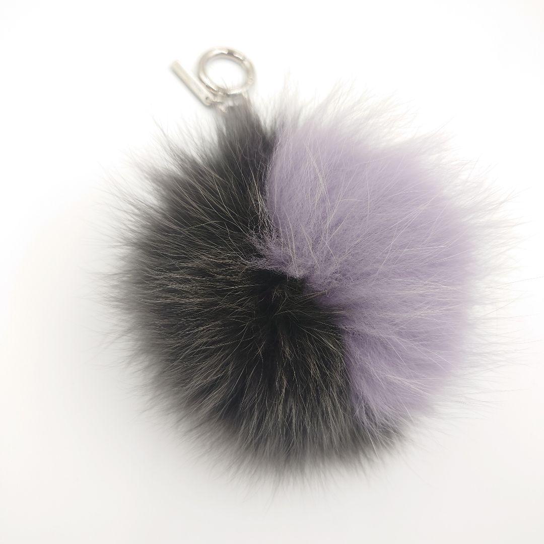 【超美品】FENDI ポンポンチャーム ブラック パープル 箱付き フェンディー