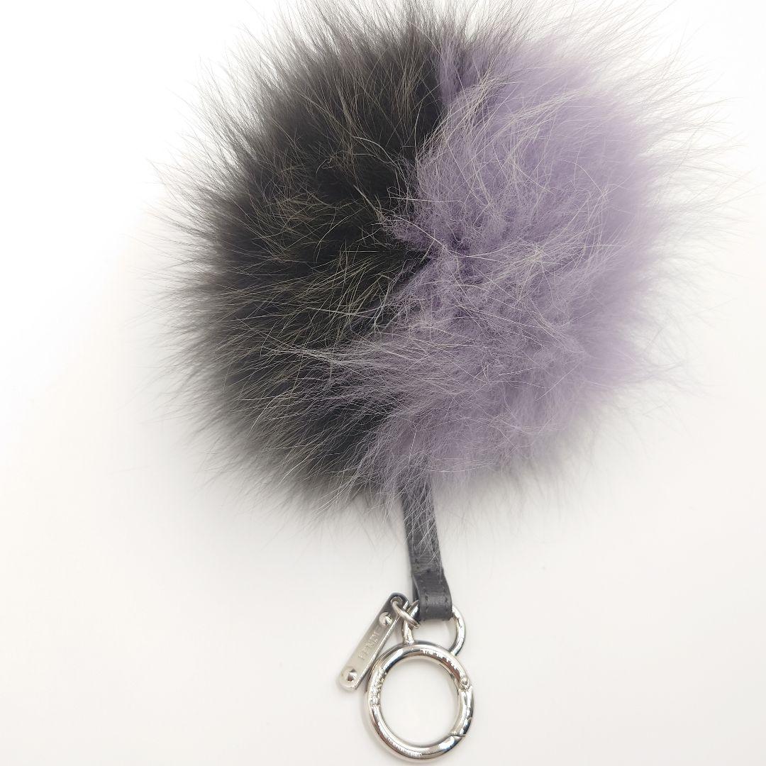 【超美品】FENDI ポンポンチャーム ブラック パープル 箱付き フェンディー