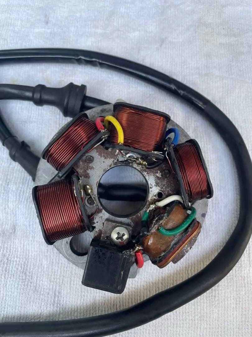 VESPA 125ET3プリマベーラ 用ジェネレータコイル 取り外し品