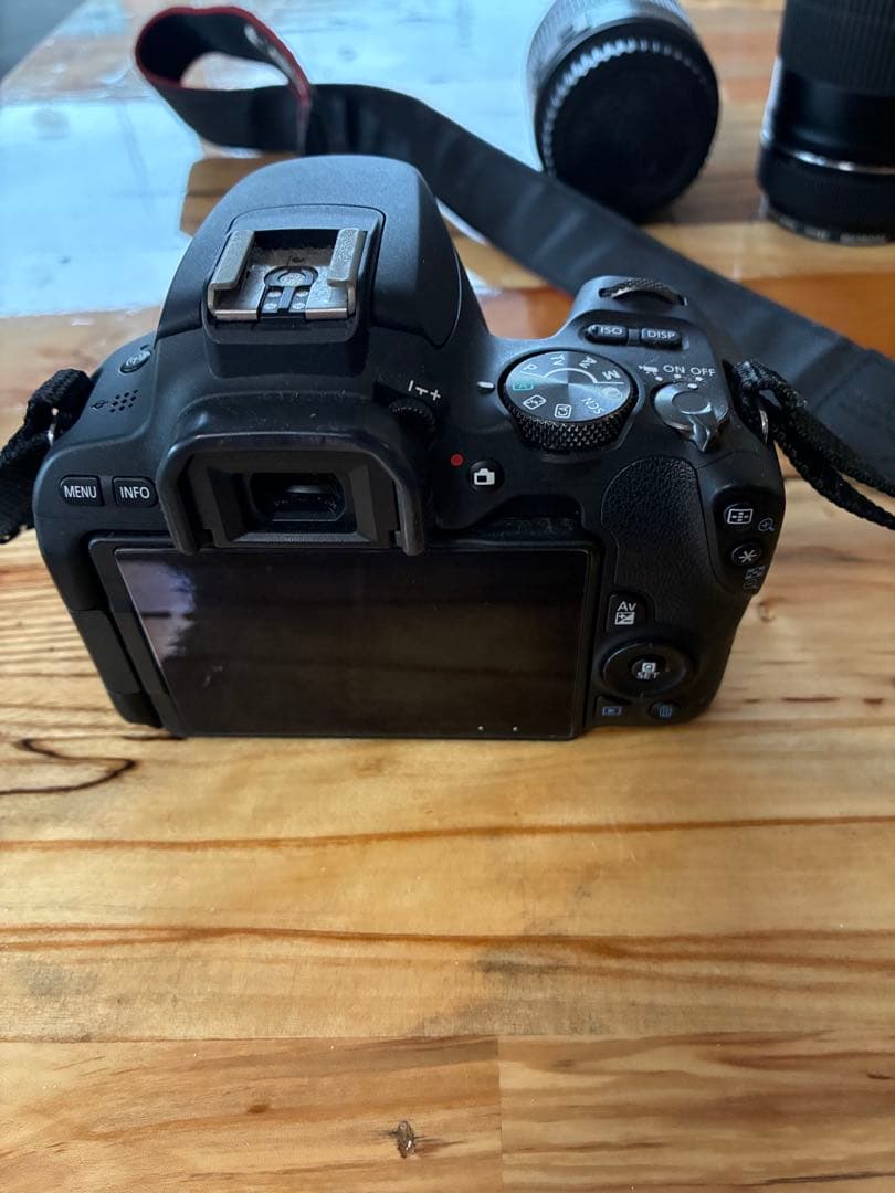 Canon EOS Kiss デジタル一眼レフ 2本レンズ付き