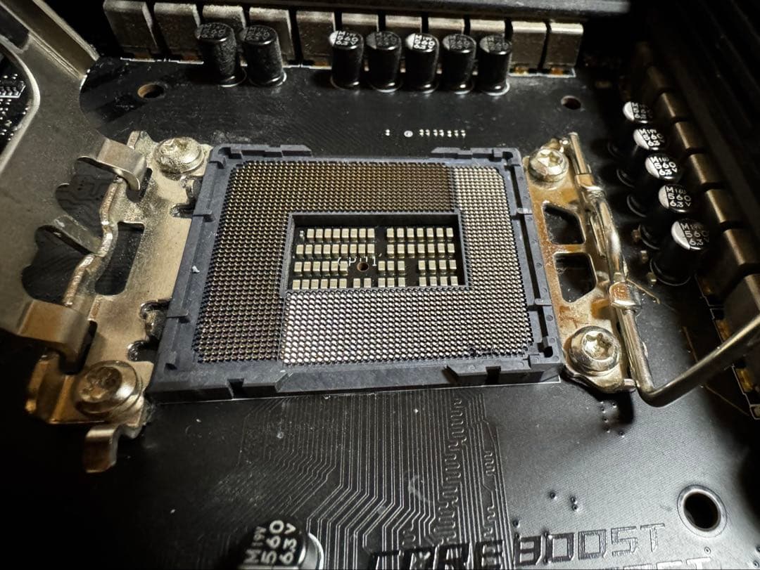 MPG Z690 CARBON WIFI DDR5 マザーボード（ジャンク）