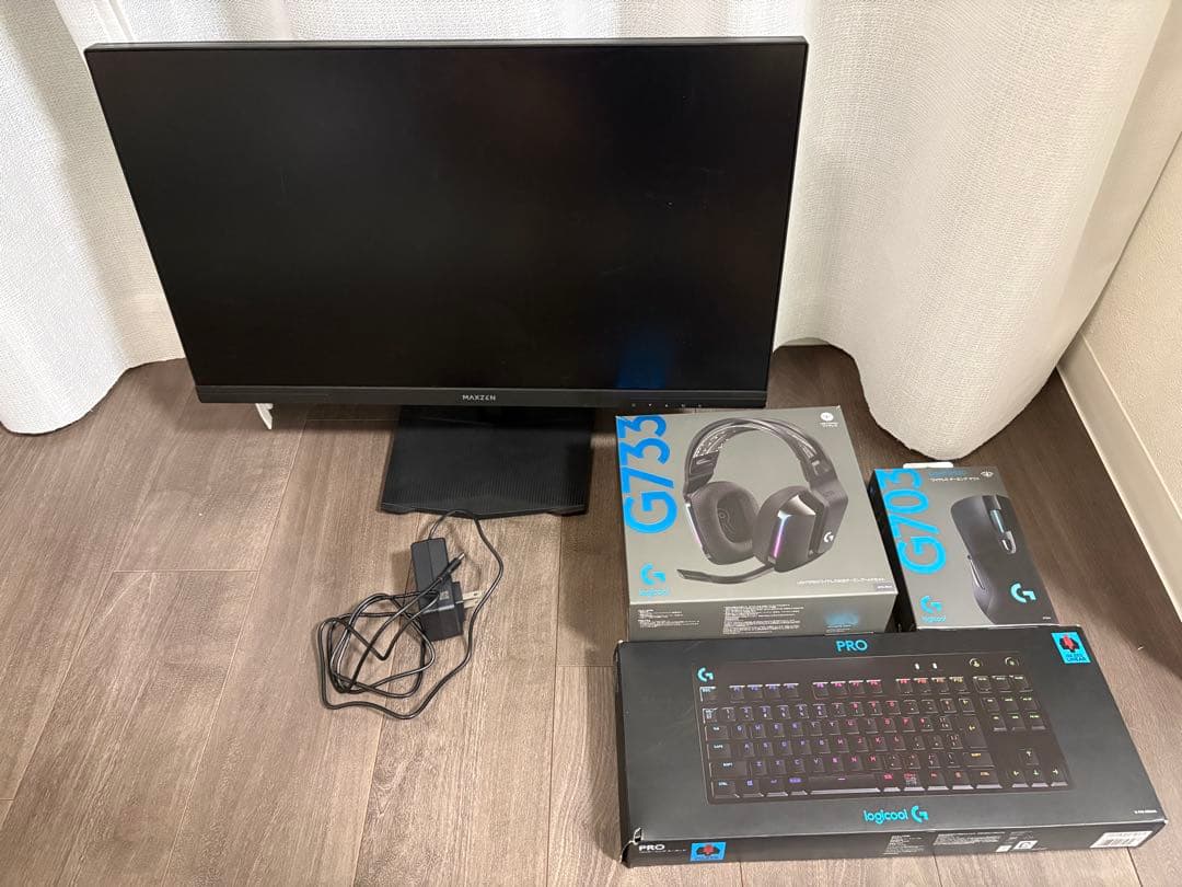 Logitech ロジクール美品3点　MAXZEN ゲーミングモニター24.5
