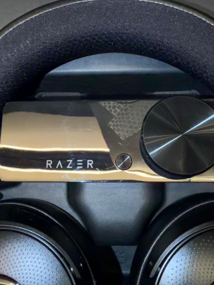 Razer KRAKEN V4 PRO ワイヤレスヘッドセット