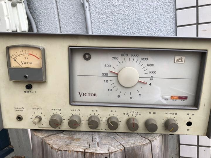 Victor真空管アンプの抜け殻　シャーシ