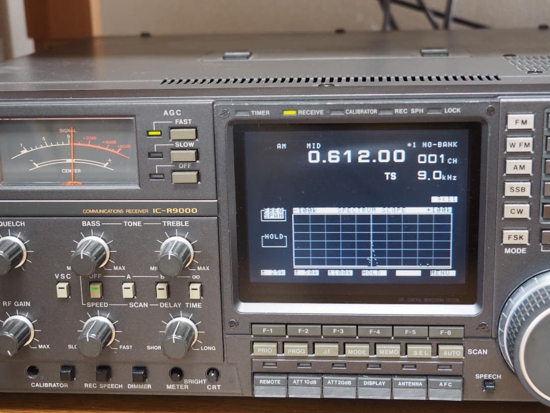 ■ICOMアイコム IC-R9000 LCD 広帯域受信機