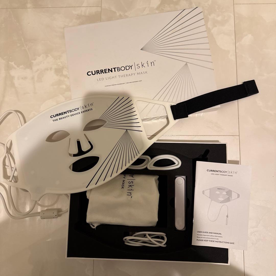CURRENTBODY LEDライトセラピーマスク&専用フェイスマスク１０枚