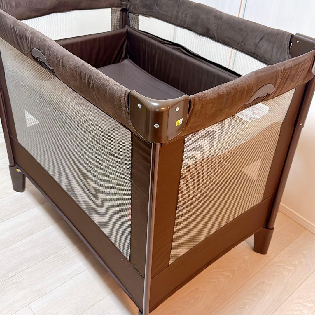 ちゅん　アップリカ　ココネルエアー　ベビーベッド　リッチブラウン
