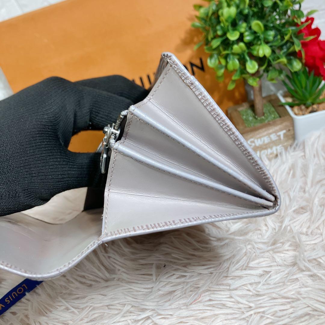 ！美品！ ルイヴィトン エピ 長財布 ポルトモネ クレディ リラ　グレージュ