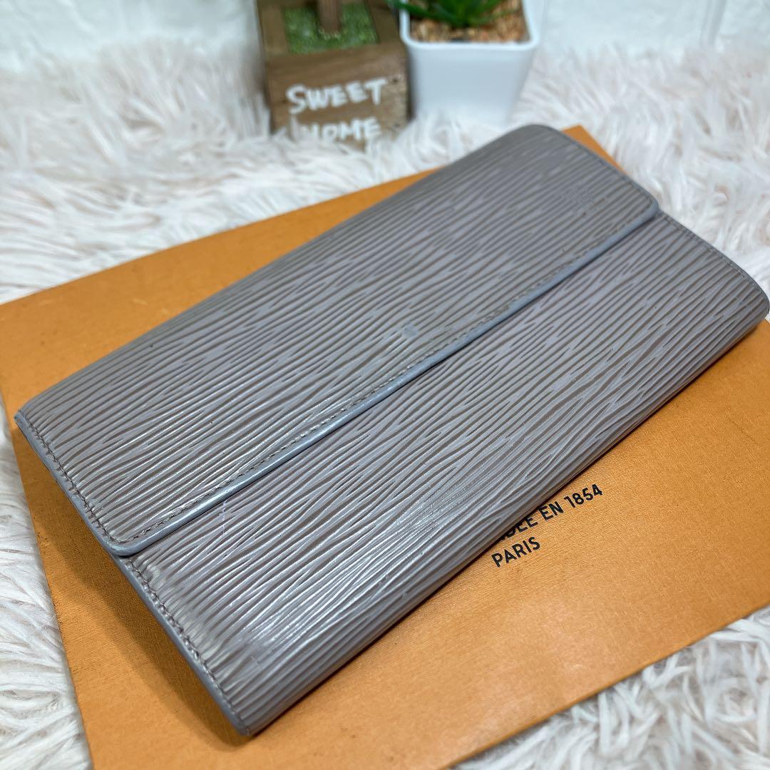 ！美品！ ルイヴィトン エピ 長財布 ポルトモネ クレディ リラ　グレージュ