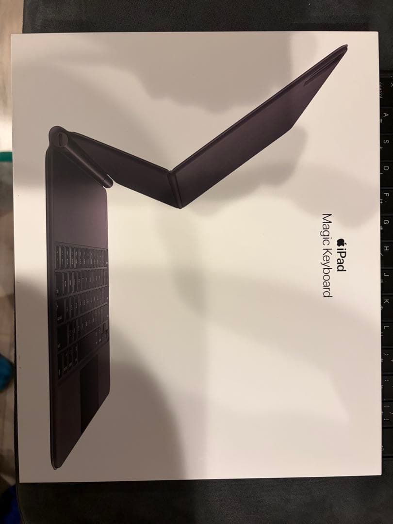 13,12.9インチ iPad Pro用 Magic Keyboard