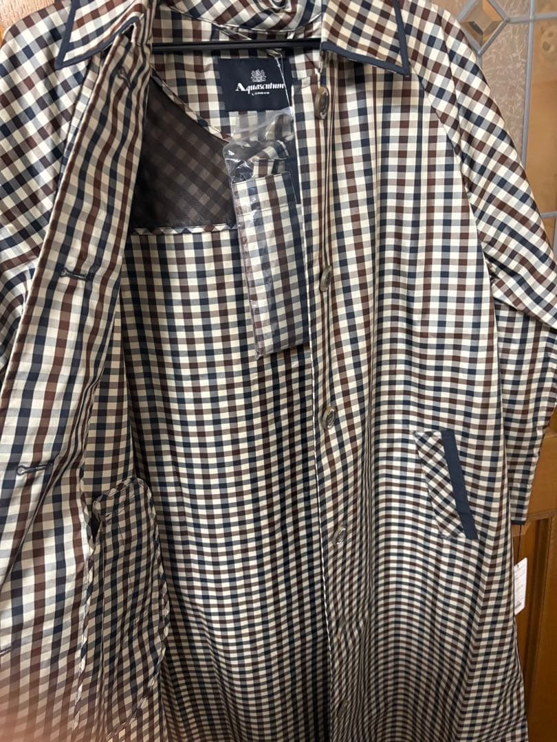 新品アクアスキュータム　レインコート　トレンチコート風LL