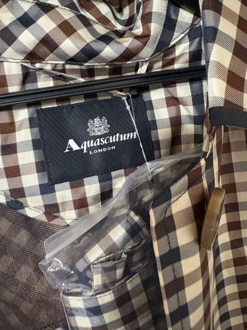 新品アクアスキュータム　レインコート　トレンチコート風LL