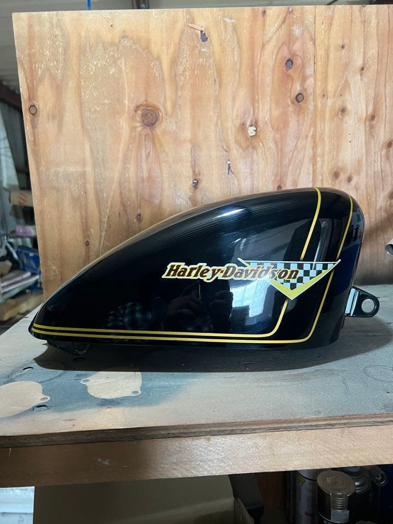 Harley-Davidson 純正品（XL1200S 1996）タンク 黒/金