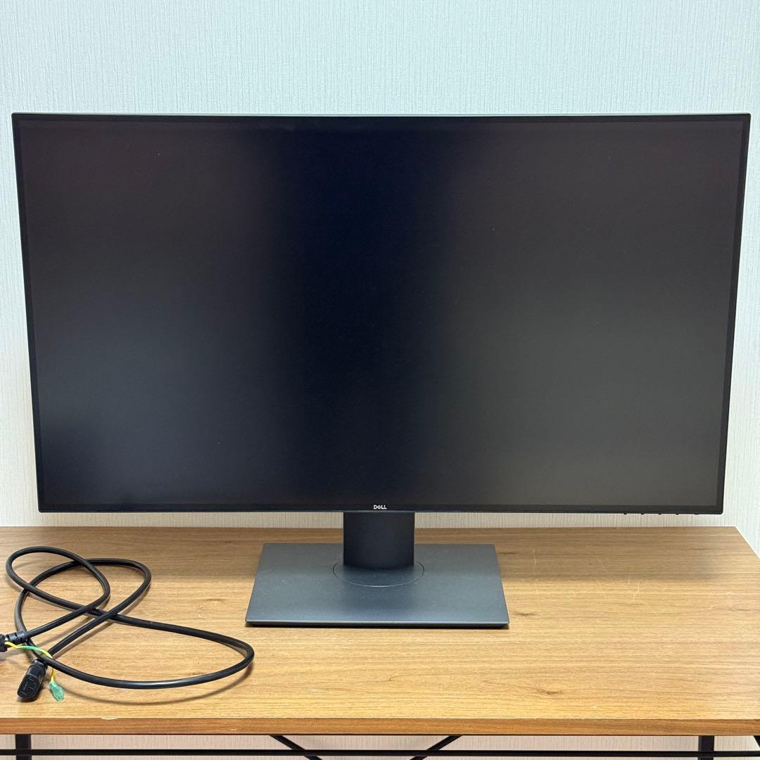 Dell U3219Q 31.5インチ 4K モニター