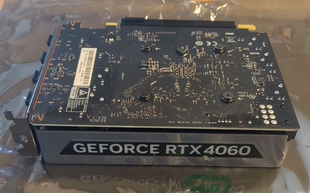 NVIDIA GeForce RTX4060 8GBシングルファンモデル