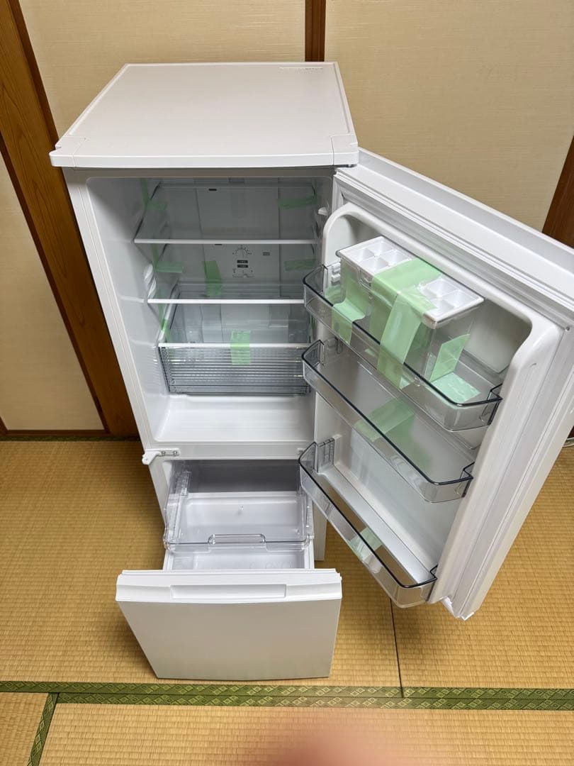 【美品】SHARP 冷蔵庫 2ドア SJ-D18J-W
