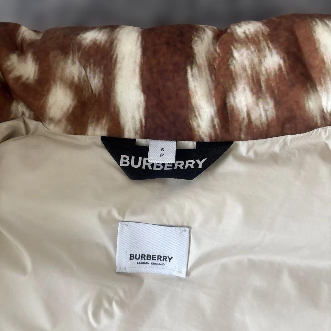 バーバリー ダルメシアン柄　ダウンジャケット