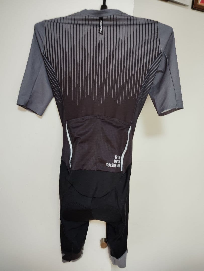 ◎フライス盤MORETHAN エアロレーサーワンピースグレー/ブラック