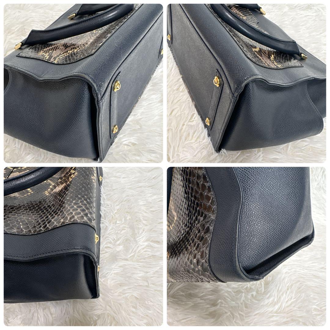 IANNE ブレンダ　2WAYバッグ パイソン柄 イアンヌ　ショルダー紐つき