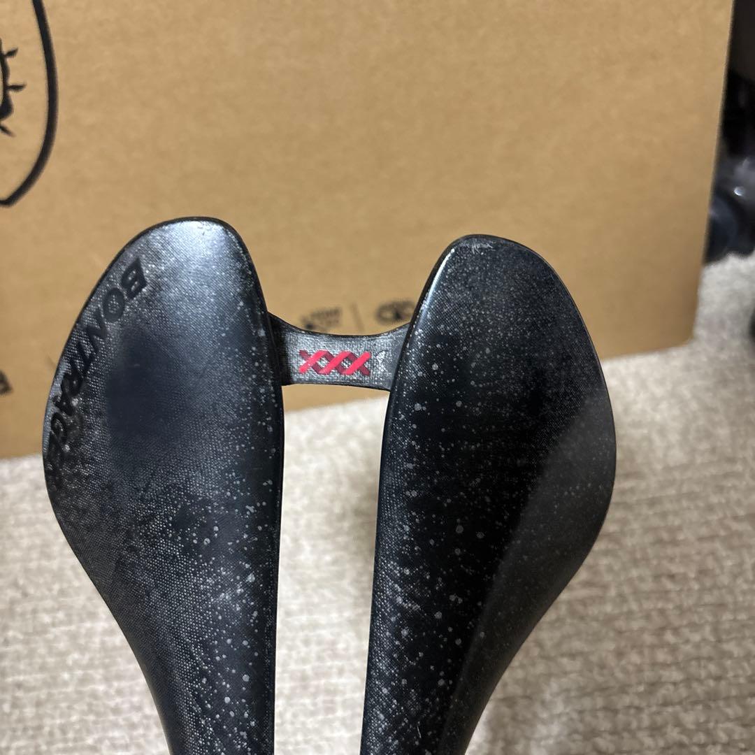 Bontrager XXX ブラック カーボンサドル