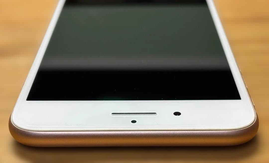 Apple iPhone 8 Plus 本体（バッテリー７０％）