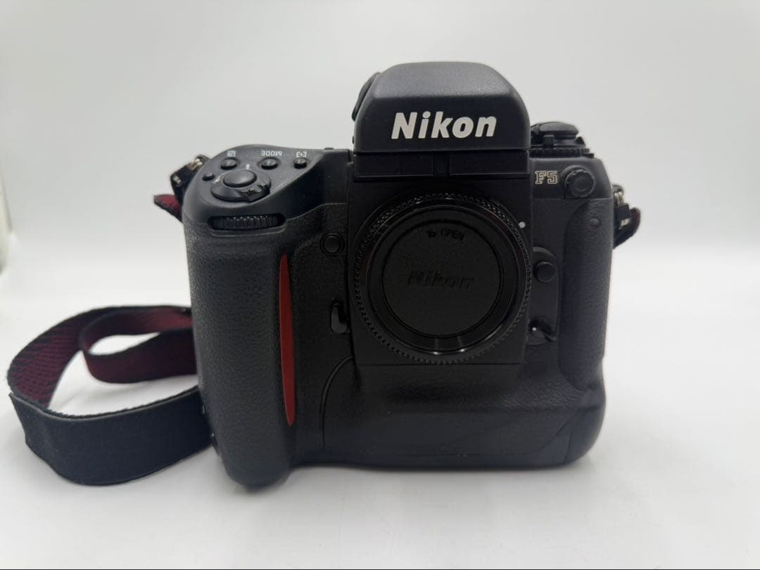 Nikon ニコン F5 一眼レフ フィルムカメラ オートフォーカス