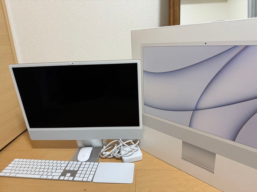 【美品】iMac 24インチ Magic Trackpad付属します