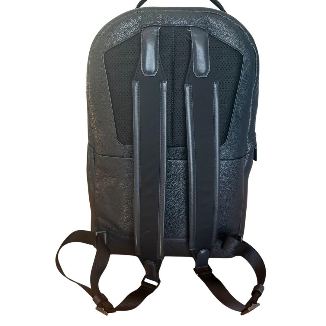 COLE HAAN コールハーン　本革　リュック 黒 大容量 通勤　バックパック