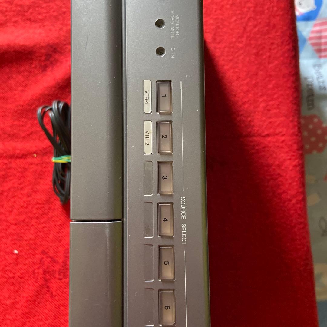 オーディオ機器切り替え機　最大7台AV出力 S-Video ビクター製