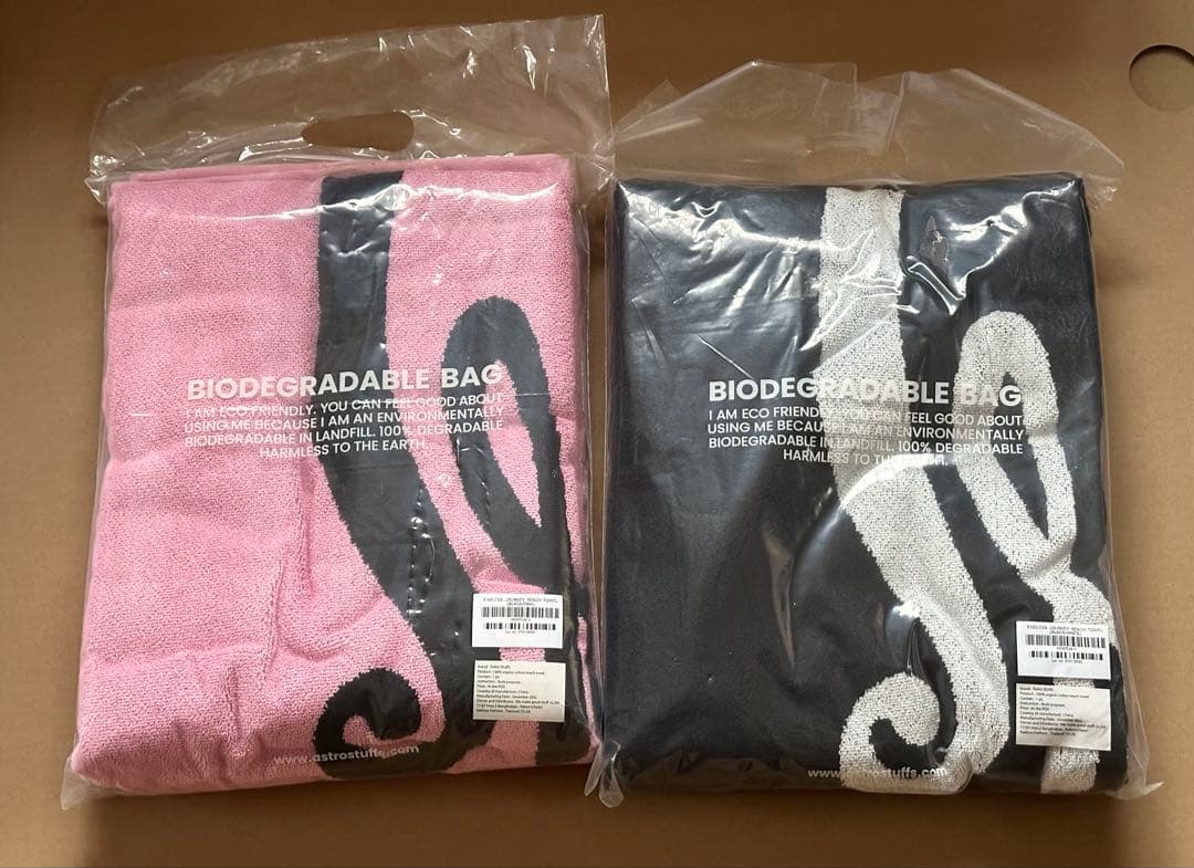 astrostuffs・ビーチタオル・ブラック＆ピンク●Bright