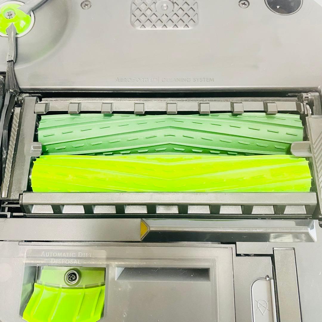 美品 ルンバ i5+ アイロボット ブラック クリーンベース付き