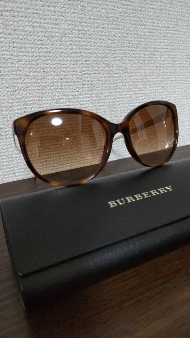 バーバリー　サングラス　ブラウン　バーバリーチェック