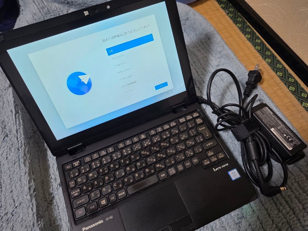 j*b様 Panasonic CF-RZ8 ノートPC 本体 ACアダプター付き