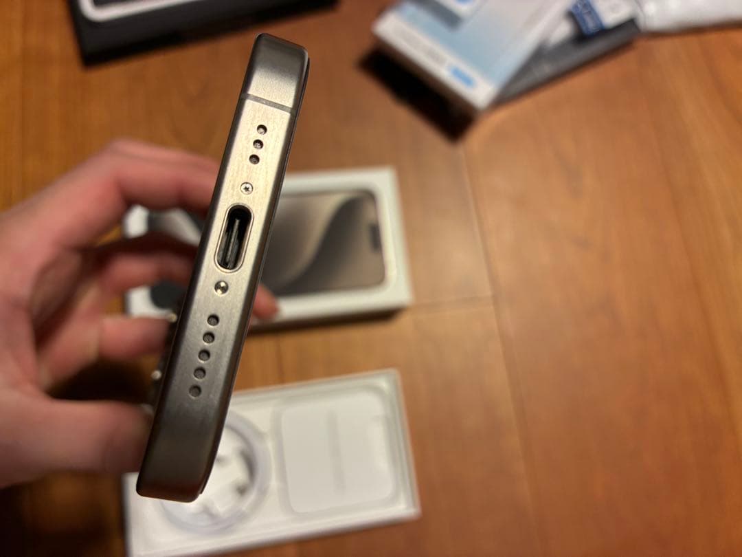 Apple iPhone 15 pro 本体128GB 外装美品　SIMフリー