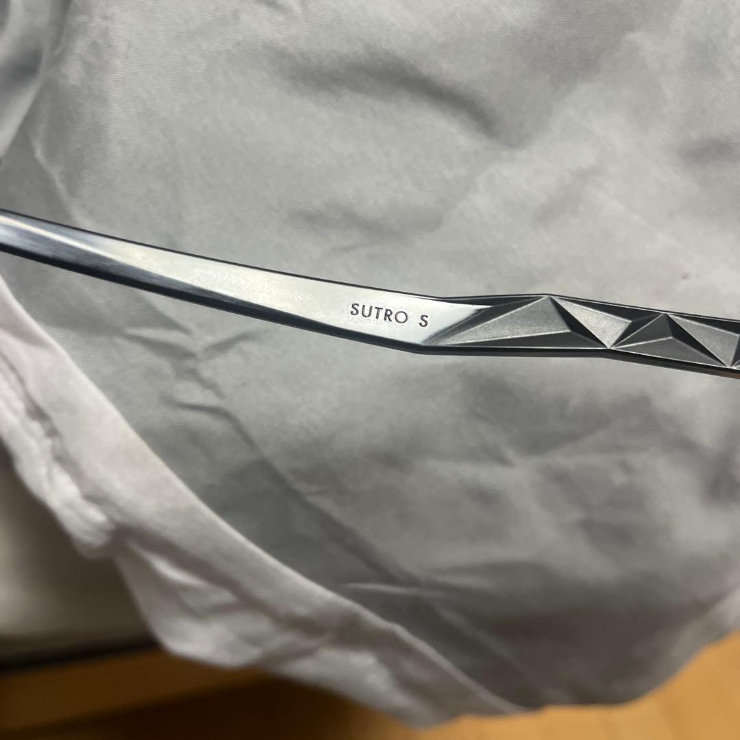 Oakleyスポーツサングラスsutro シリーズ